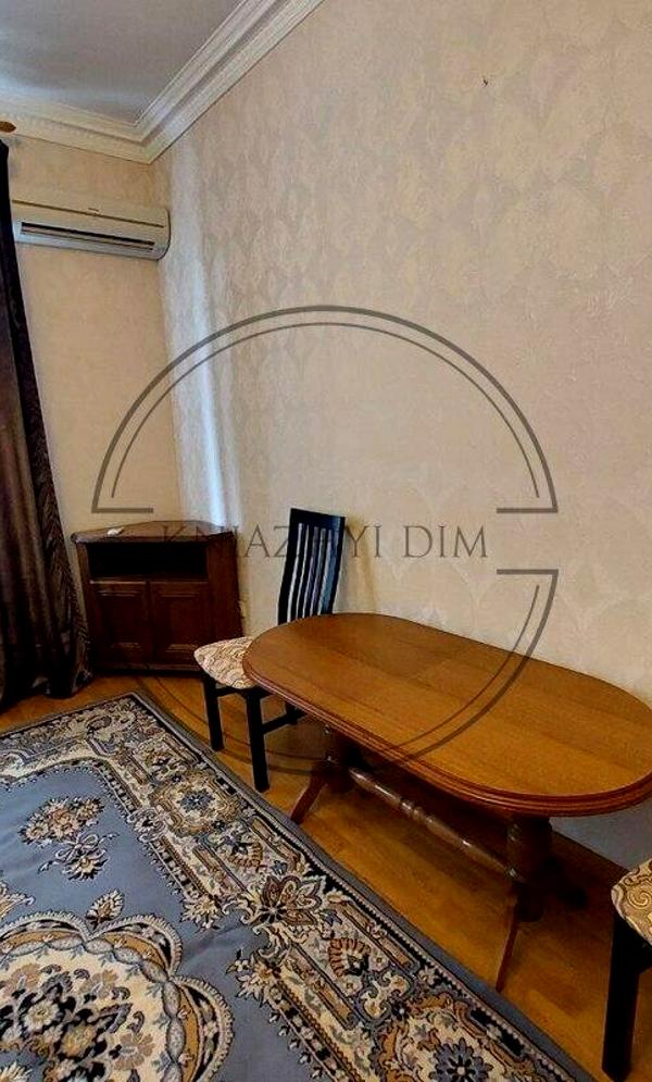 3-Room Separate Apartment on Pymonenko Street, Well-Renovated