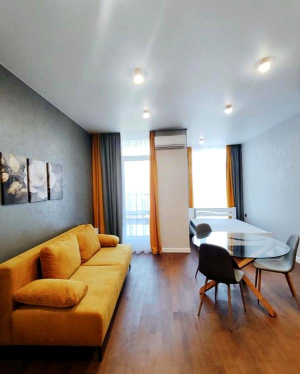 1-Bedroom Apartment in Central Odessa, i-Town Complex