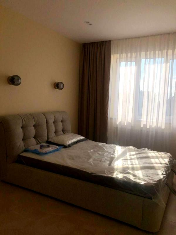 2-Room Apartment with Studio Kitchen, Two Balconies, Wardrobe