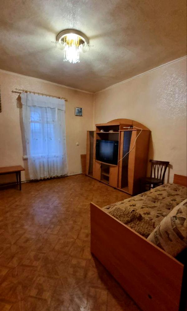 Two-room ground floor apartment with autonomous gas heating
