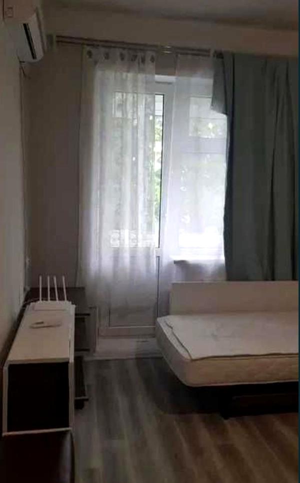 Cozy Apartment in Chokolivka Near Public Transport