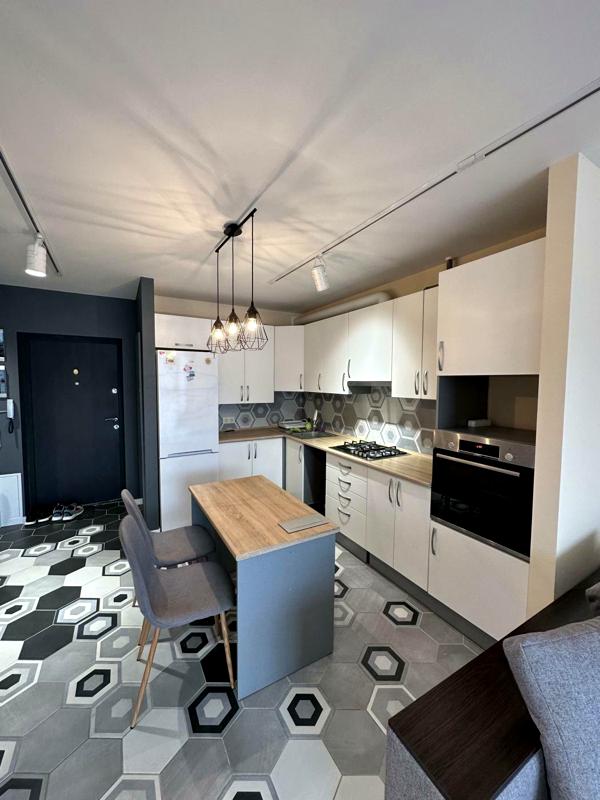 Modern 1-Bedroom Apartment in Avalon Complex