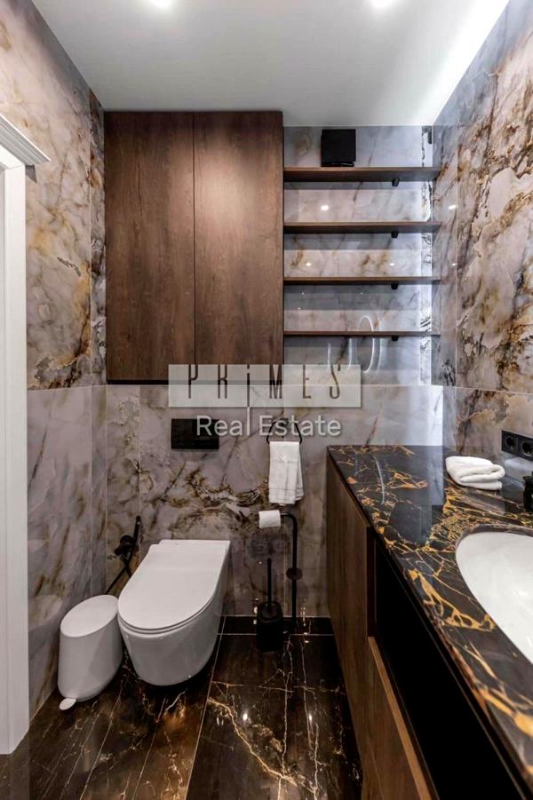 Luxury Apartment in French Quarter 2 Residential Complex, Pechersk District