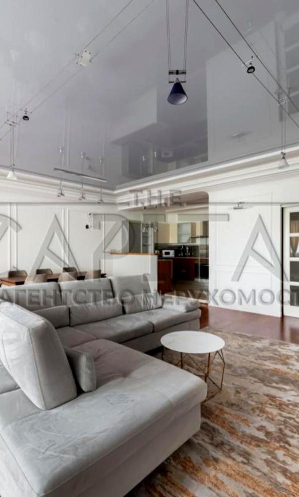 Spacious 3-Room Apartment in Shevchenkivskyi District with Premium Design