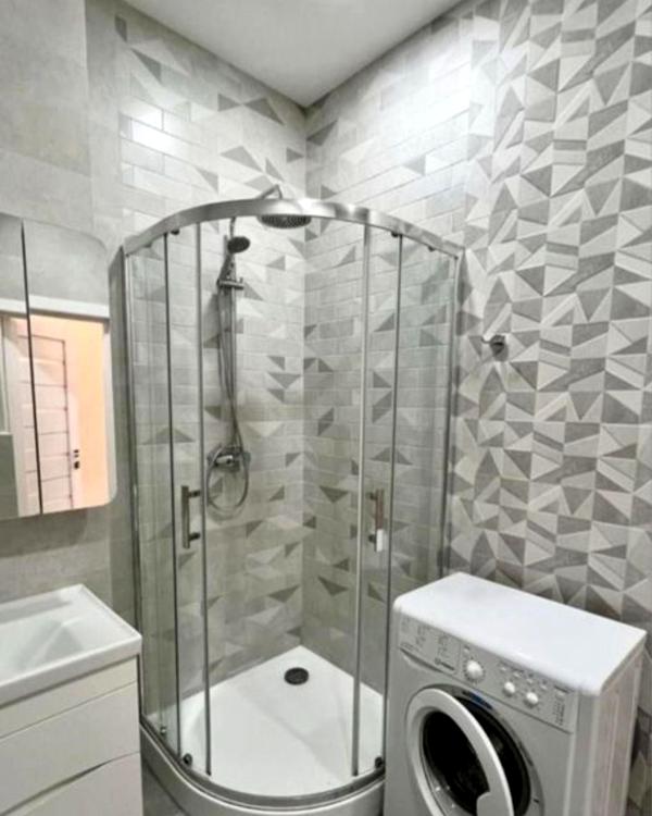 Spacious 1-room apartment near Arcadia and sea with underground parking