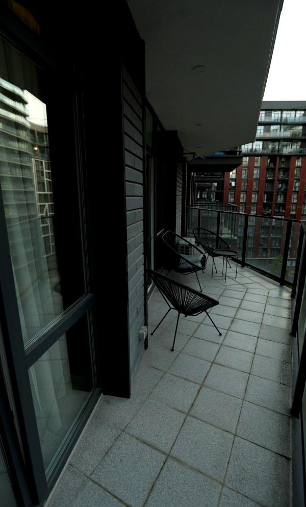 Spacious Designer Apartment in Avalon Complex with Modern Amenities