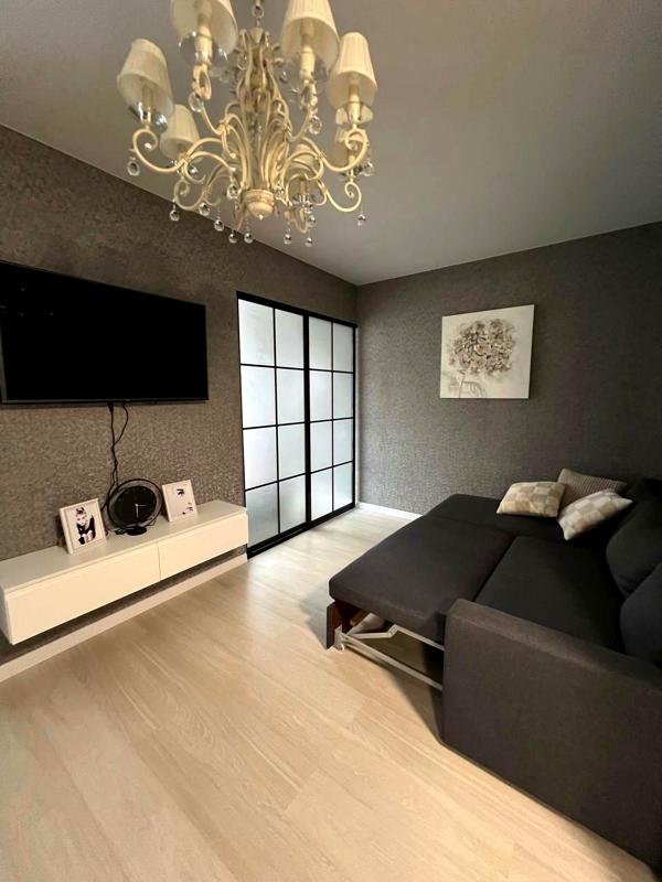 Stylish Apartment with Designer Renovation and Terrace in Kiev