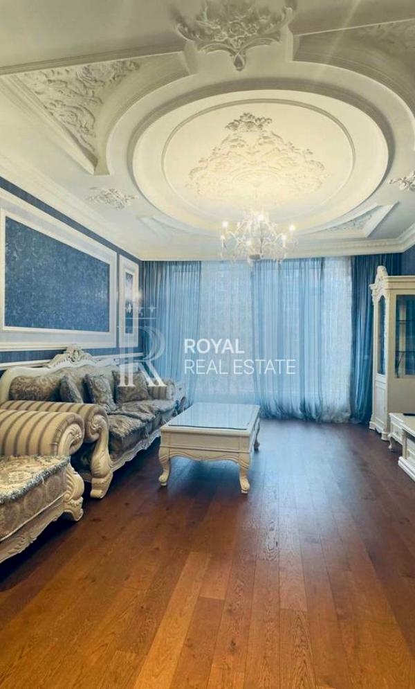 Stylish Apartment on Antonovycha Street, Park Hall Gorky Complex