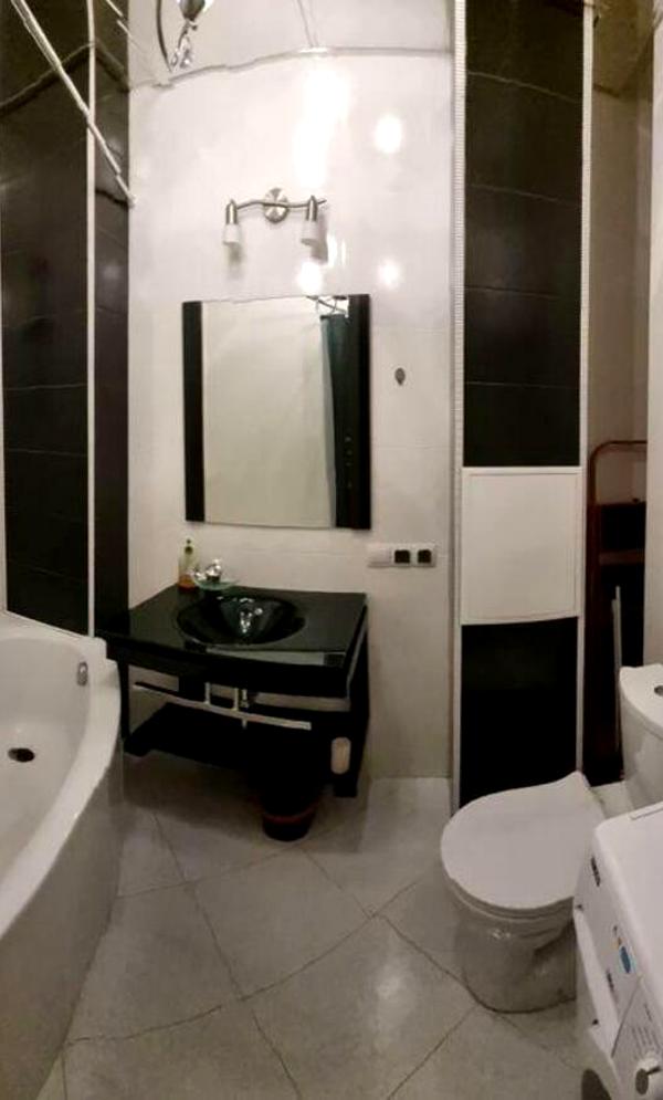 2-Room Apartment on Elizavety Chavdar Street with Modern Amenities