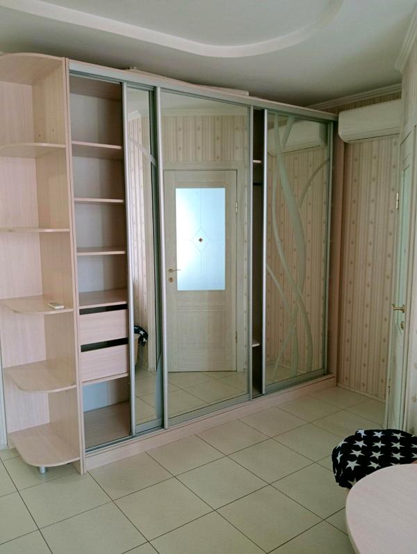 Two-bedroom apartment in Sofiyivsky Passage complex