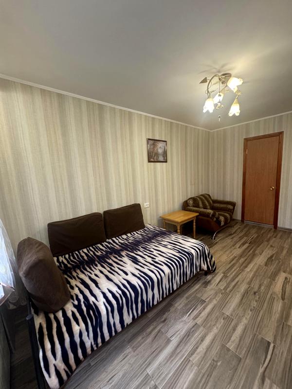 Cozy, Sunny 1-Bedroom Apartment Near Dnipro Embankment