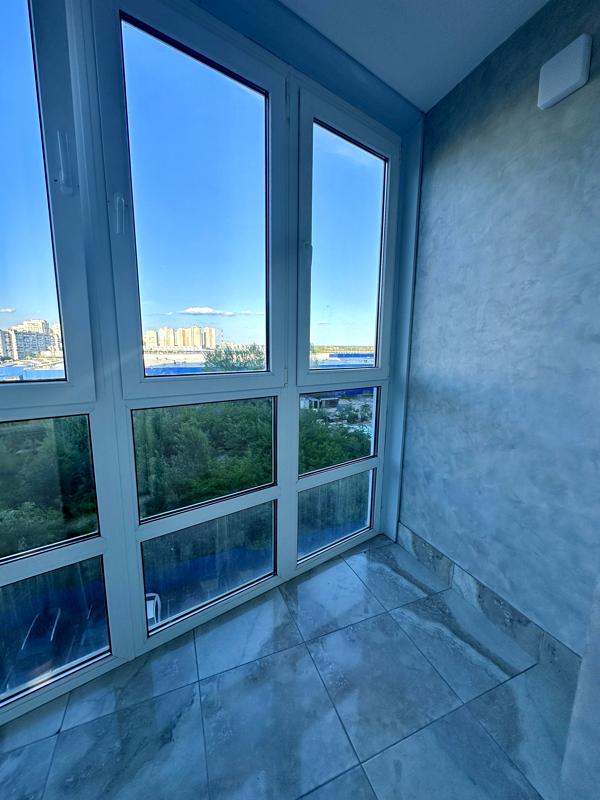 2-bedroom apartment in Patriotika Complex with designer renovation