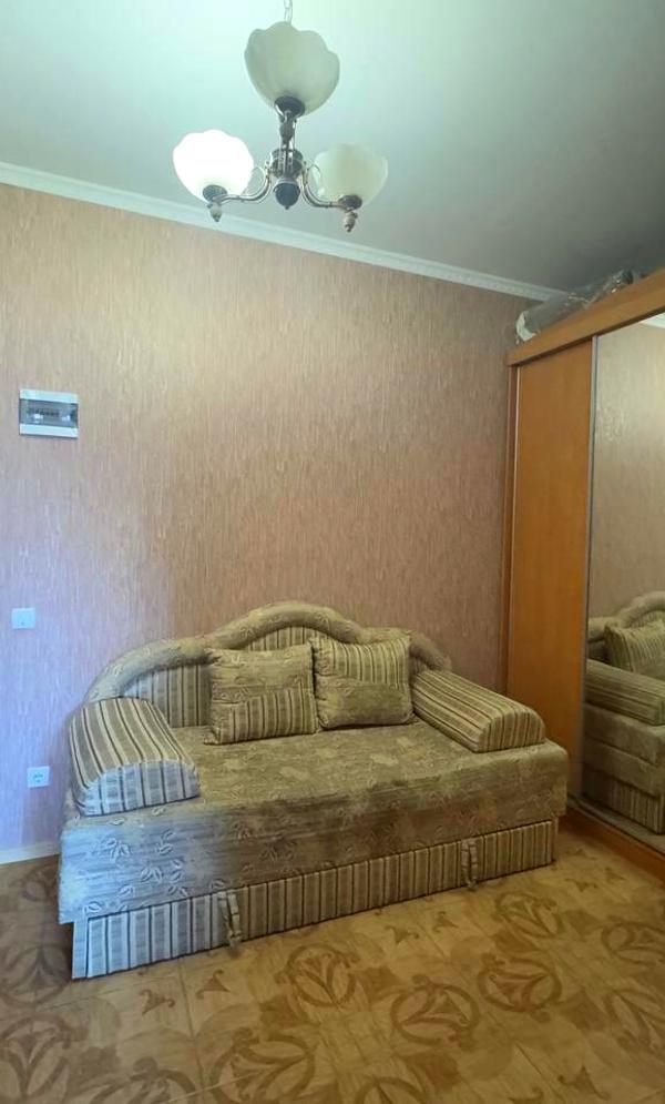 1-Room Apartment near Panorama Plaza, Walking Distance to City Hall