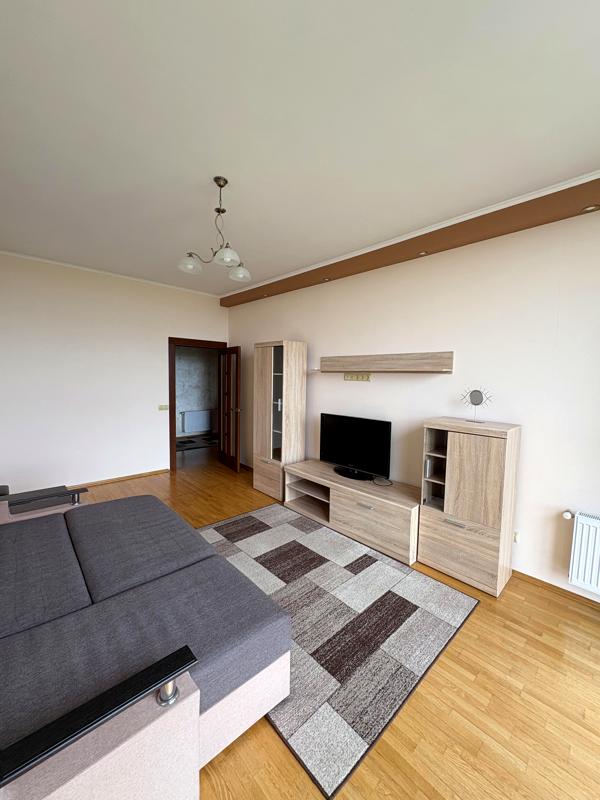 1-Bedroom Apartment with Panoramic Stadium View