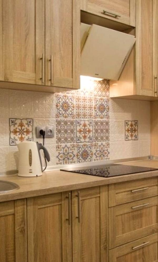 Cozy 2-Room Apartment near French Boulevard with Sea View