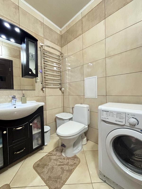 Cozy 1-bedroom apartment in new building with smart home features
