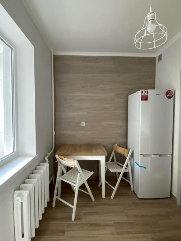 1-Bedroom Apartment near Heroiv Dnipra Metro with Modern Renovation