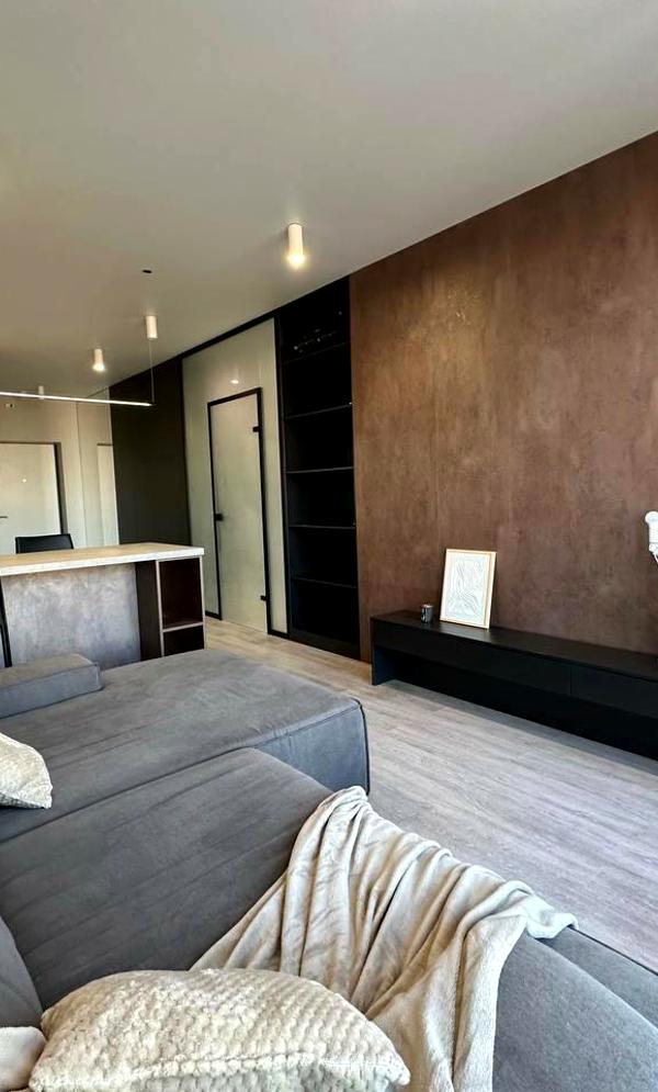 1-Bedroom Apartment with Kitchen-Living Room in Victory V Complex