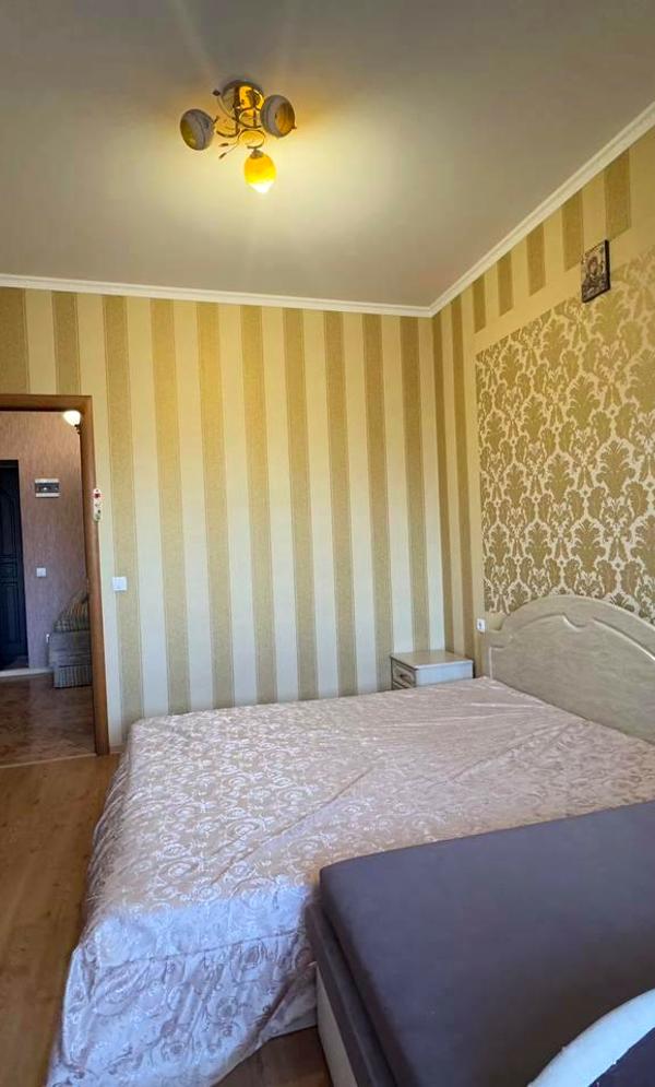 1-Room Apartment near Panorama Plaza, Walking Distance to City Hall