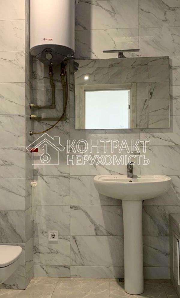 1-bedroom apartment in new building near metro Peremohy