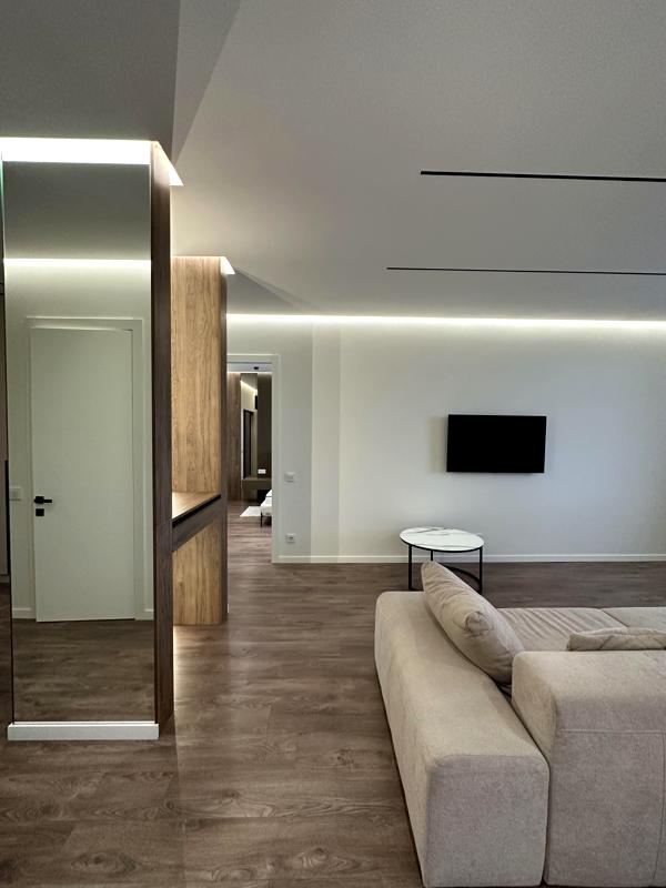 Designer 1.5-Room Apartment in Park Residents Complex