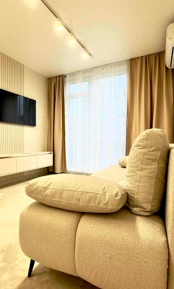 Premium 1-Bedroom Apartment in Avalon Yard Complex, City Center