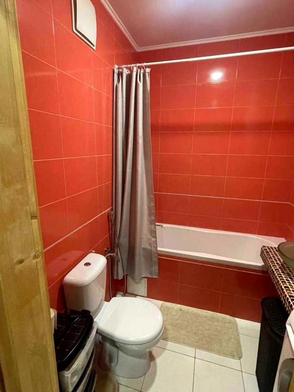 Apartment with Dnipro River View, Near Slavutych Metro