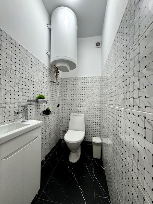 1-Bedroom Apartment with 2 Balconies in Levy Mista Complex