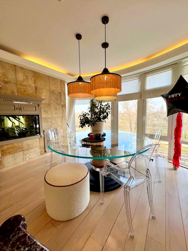 Designer Apartment Near Natalka Park with Premium Amenities