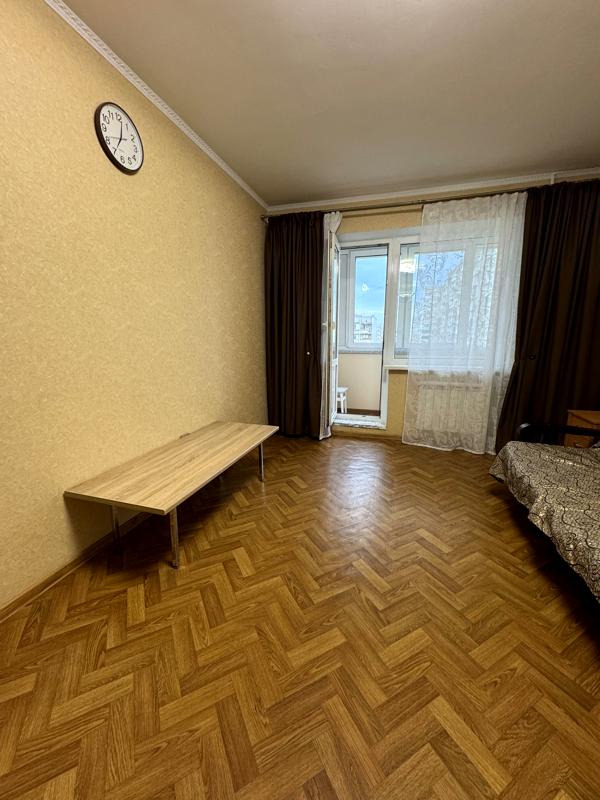 2-Room Apartment with Renovation near Kharkivska Metro