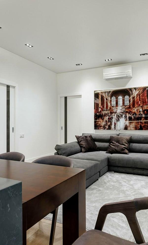 3-Bedroom Apartment in Chkalov Tower, City Center, Sea View
