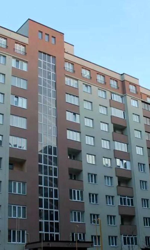 2-Room Apartment with Floor Heating, Modern Interior, and Convenient Location
