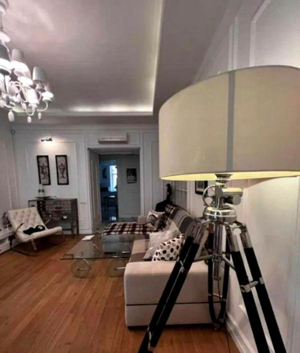 4-Room Apartment in Golden Gates Historic Center with Premium Design