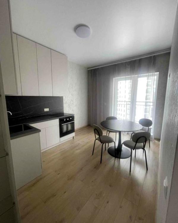 New cozy one-bedroom apartment in 63 Zhemchuzhina Complex