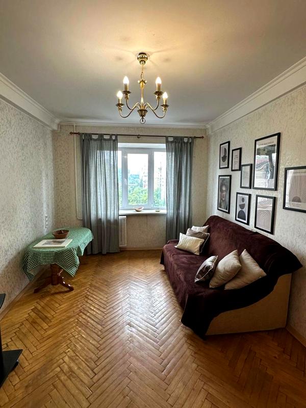 Spacious 3-Room Apartment in Kyiv City Center