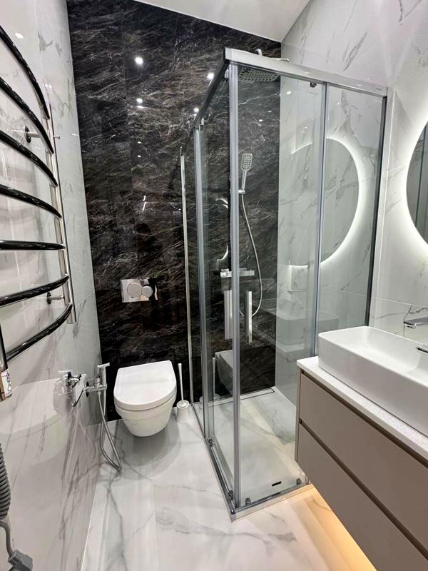 Premium Apartment in Novopecherski Lipki Complex