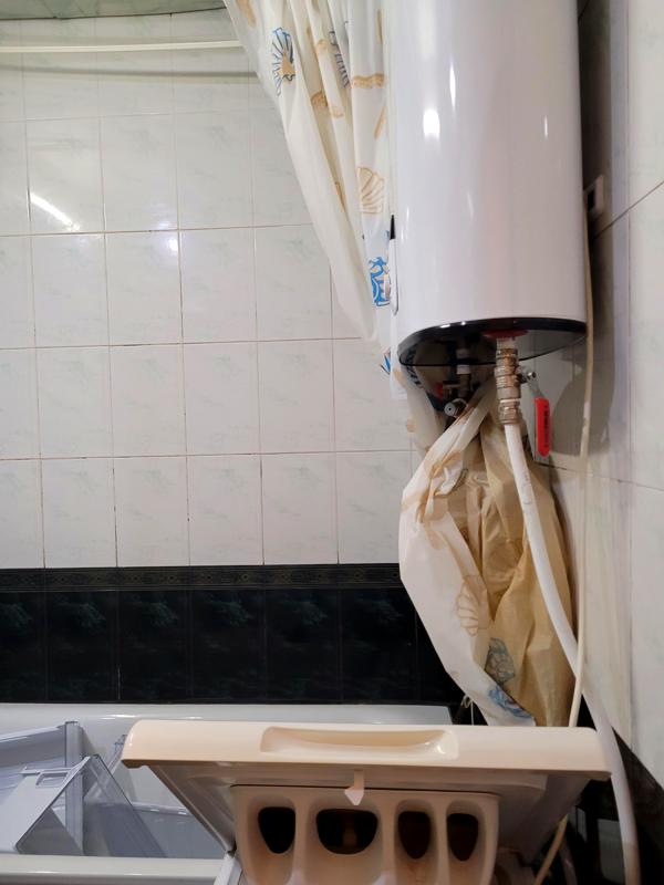 One-bedroom apartment on Symyrenko Street near key amenities