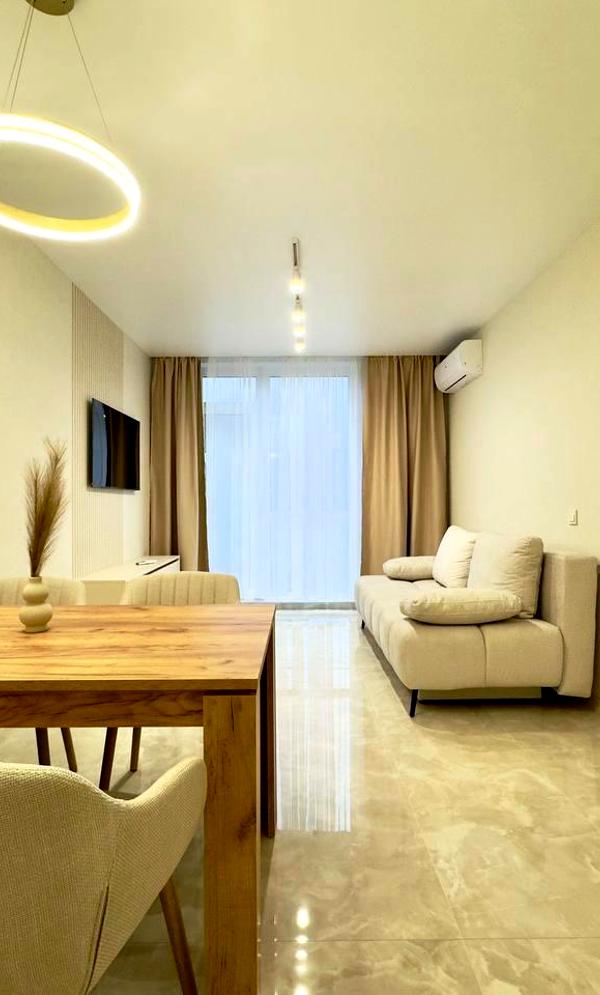 Premium 1-Bedroom Apartment in Avalon Yard Complex, City Center