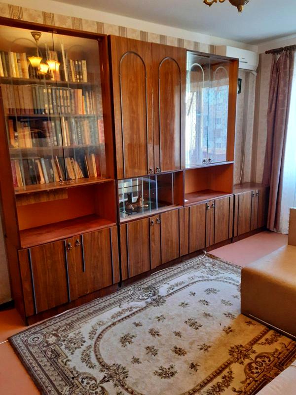 One-bedroom apartment in brick house near Tairova Street