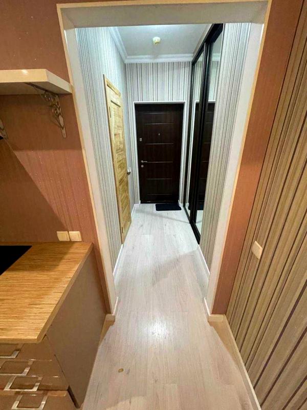 Apartment with Dnipro River View, Near Slavutych Metro