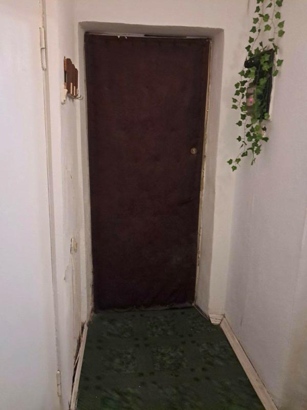 Cozy 1-Room Apartment on Miliutenka Street with Gas and Amenities