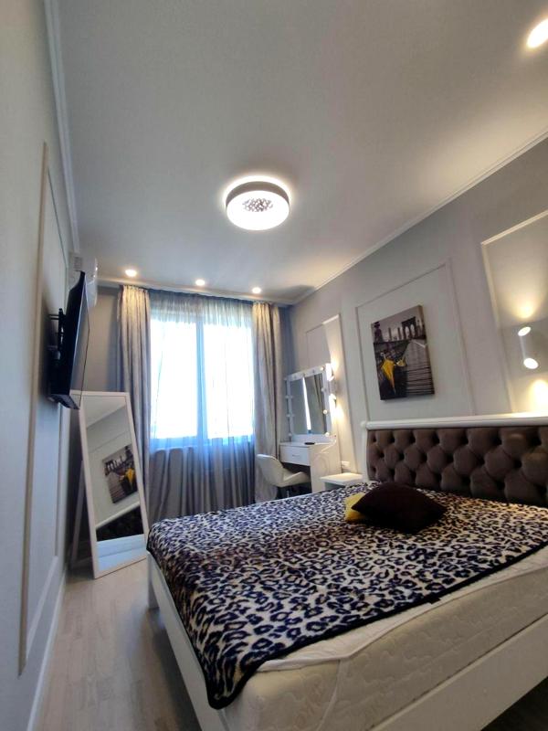 Spacious Studio Apartment in City Center with Designer Interior
