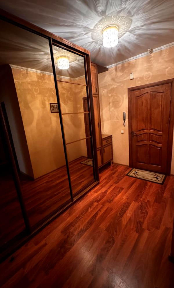 Spacious 2-Room Apartment in Borshagivka, Park Complex
