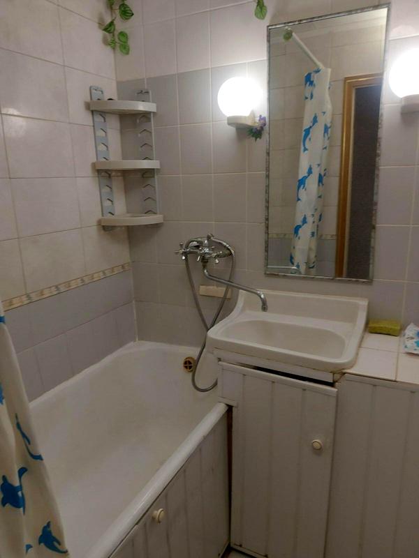 2-Room Apartment on Yakuba Kolasa Street with Gas and Amenities