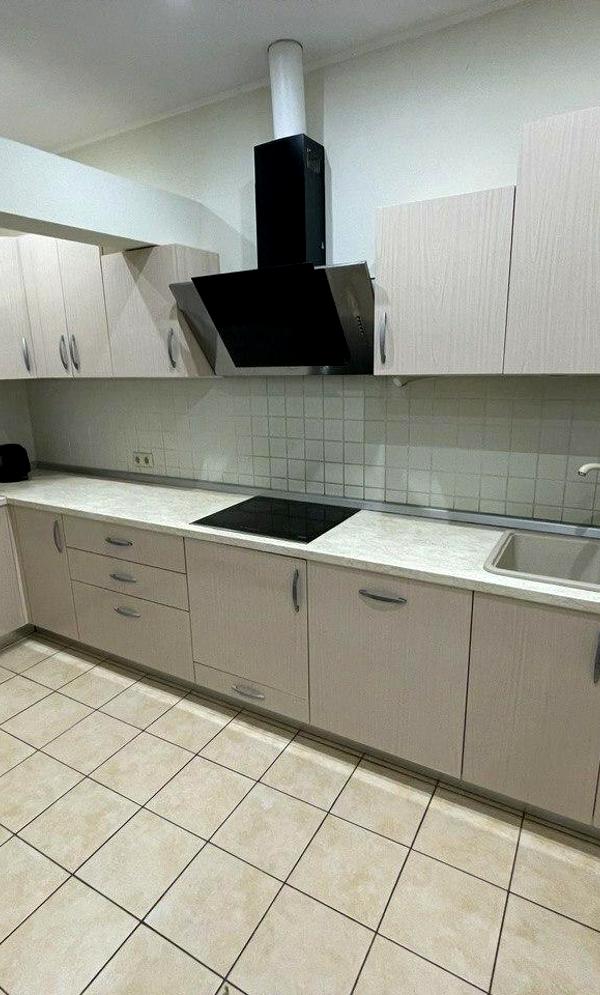 Spacious Two-Bedroom Apartment with Backyard and BBQ Area