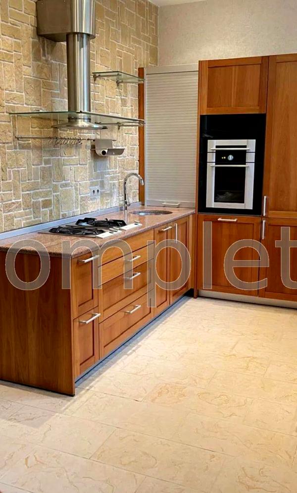 Historic Center 3-Room Apartment in Writer's House, Kotsyubynsky Street