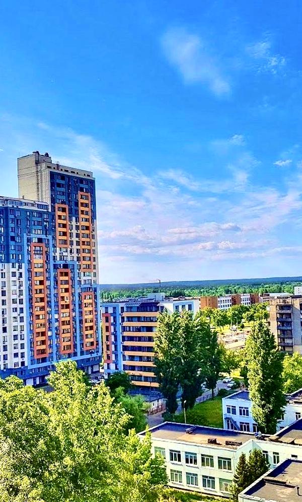 1-bedroom apartment near Mynska metro and Dream Town mall