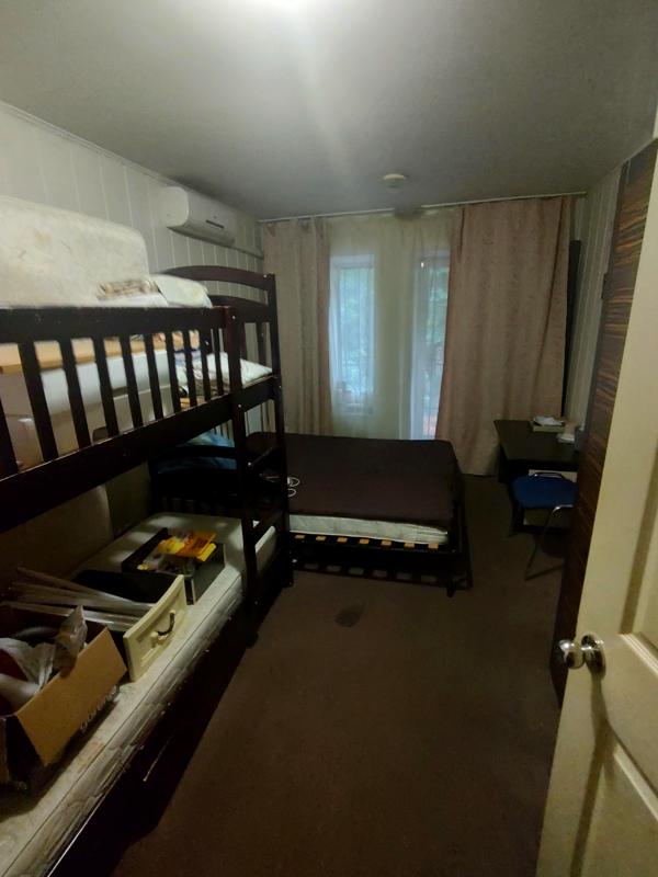 Room in Center of Kyiv near Bessarabka Market, Fully Furnished