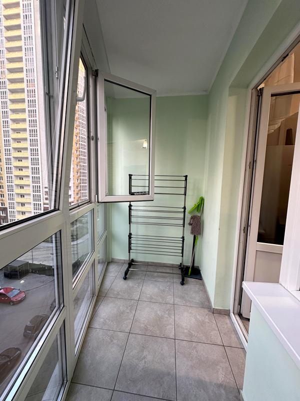 Comfortable 1-bedroom apartment near Osokorky metro, new building