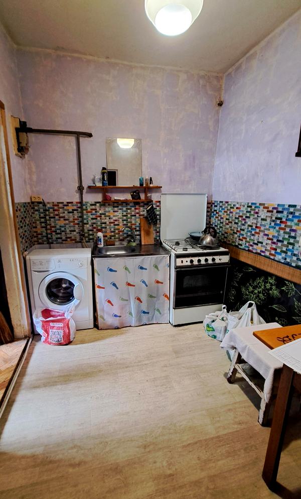 1-Room Apartment on Pivdenna Street, Moldovanka Area
